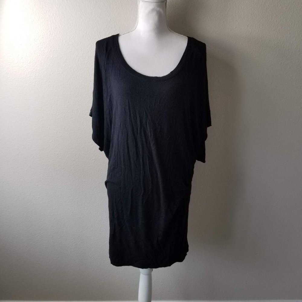 Lock & Love / 2x / Black Round Neck Slouchy Tee